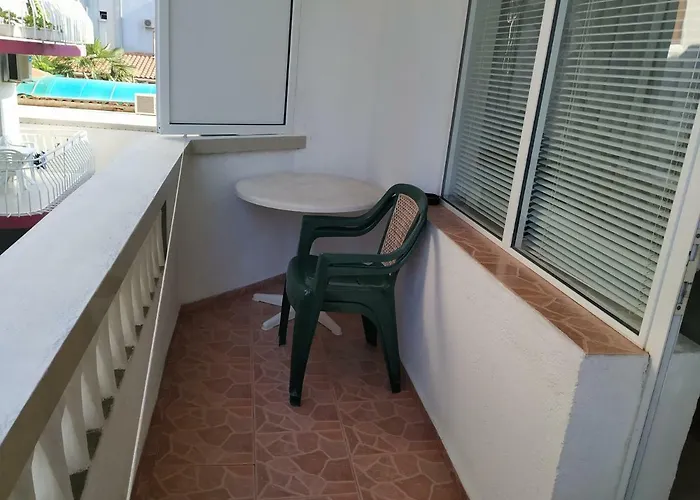 Casa de hóspedes фамилна къща джоко
